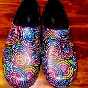 Crocs  Dual Comfort Crocs, Clogs, Slip On Shoes, Size 7